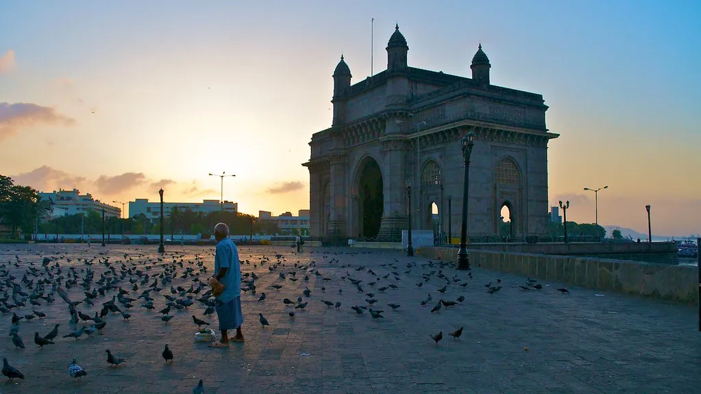 🌅 Mumbai Dawn Tour – The City Before It Wakes