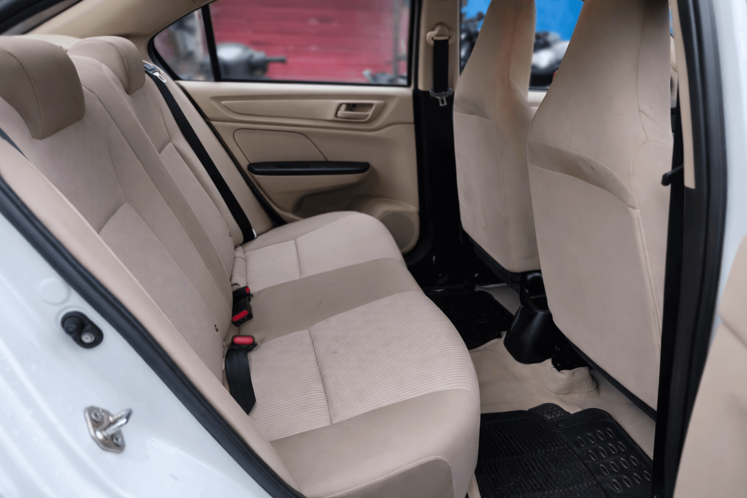 Honda Amaze car rental in Mumbai with driver – Choice Holidays